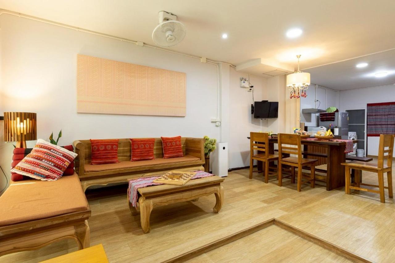 Hotel Baan Singharaj à Chiang Mai Extérieur photo