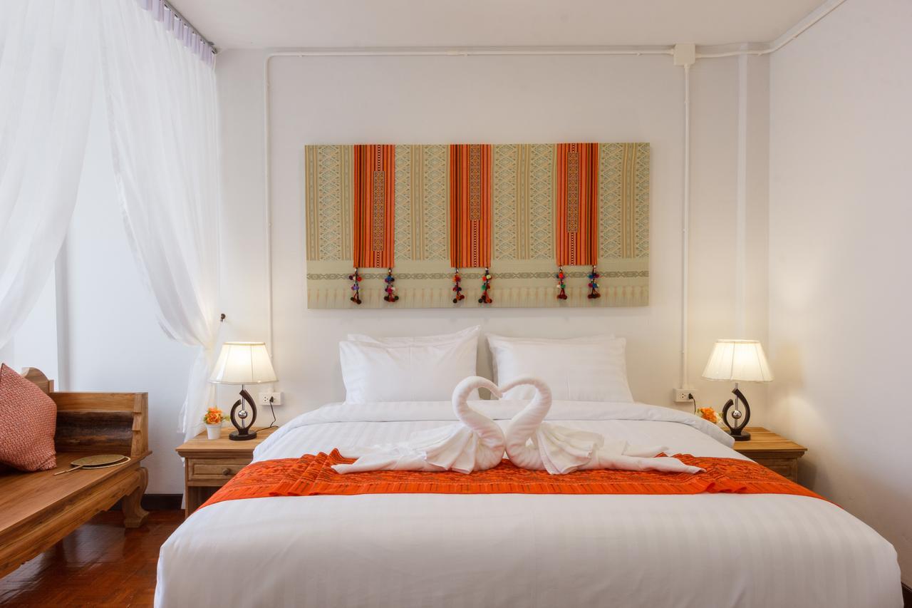 Hotel Baan Singharaj à Chiang Mai Extérieur photo