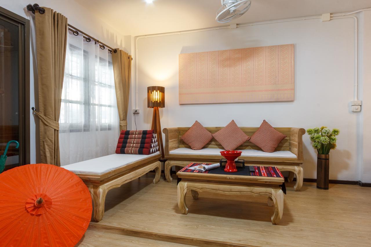 Hotel Baan Singharaj à Chiang Mai Extérieur photo