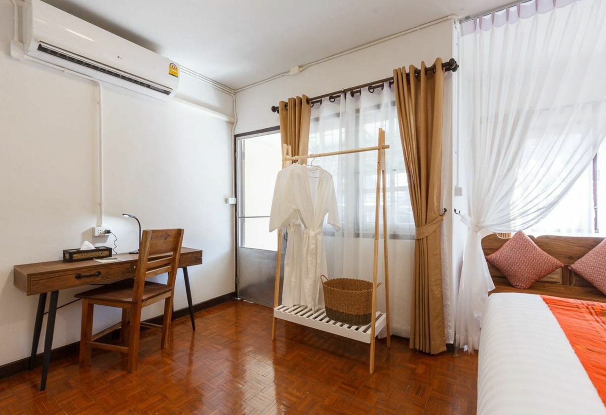 Hotel Baan Singharaj à Chiang Mai Extérieur photo